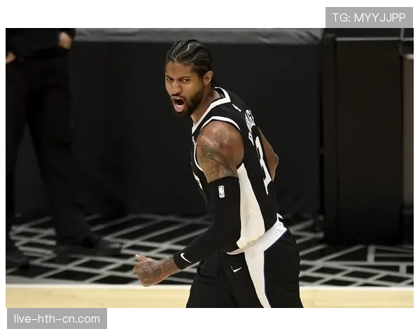 保罗·乔治的厨房里连盐都不放，自律到连朋友聚餐都得提前报备菜单