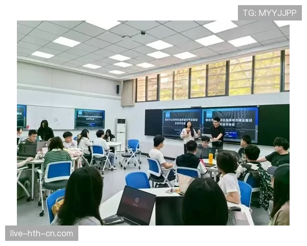 琼阿梅尼为何评价两极分化：战术定位与实战表现的落差解析